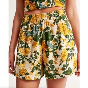 NWT Abercrombie & Fitch Yellow Floral Linen-Blend Ultra High Rise Pull-On Short